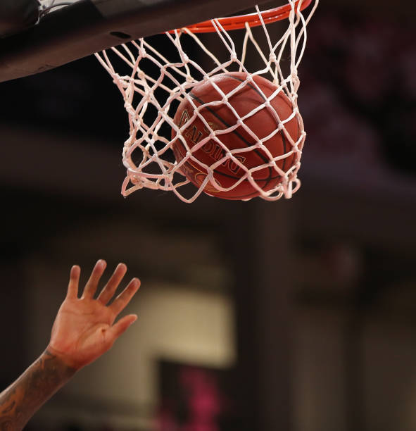 00万英镑 00万英镑