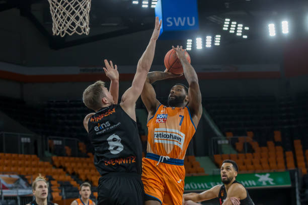 增添激烈对 增添激烈对