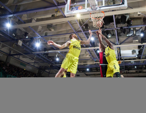 很可能重蹈 很可能重蹈