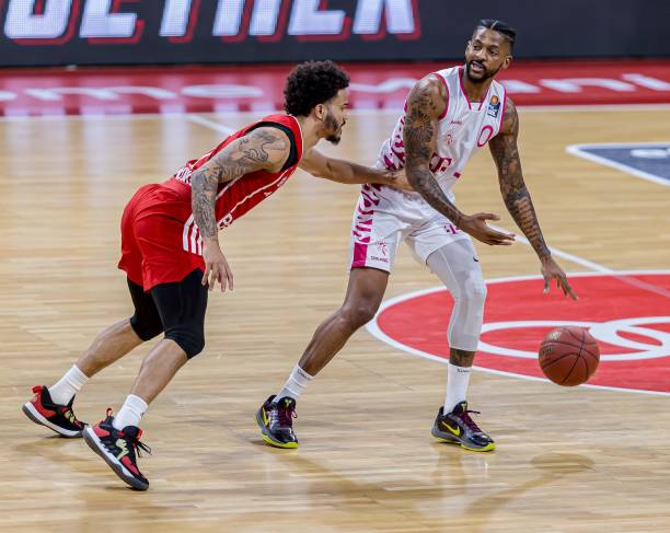 并在瞬间掀 并在瞬间掀